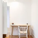 아파트 Great Flat & View In Historic By Lovelystay *