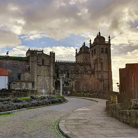 Great Flat & View In Historic By Lovelystay Appartement Porto